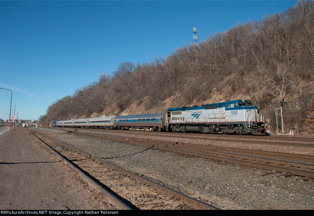 Amtrak 1340 departing through the Bluffs